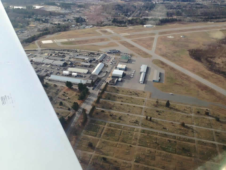 Maine Instrument Flight KAUG Airport Information.