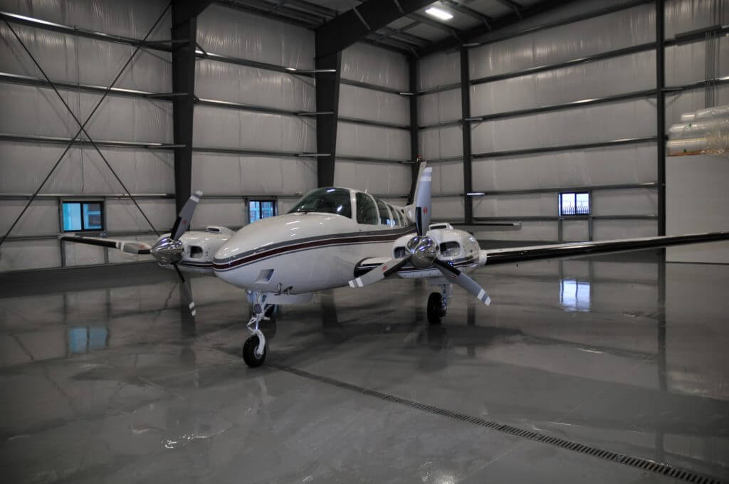 Beechcraft Baron 58.