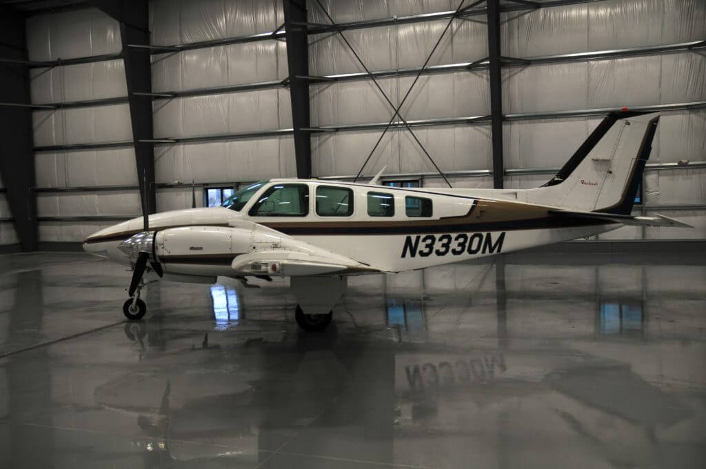 Beechcraft Baron 58.